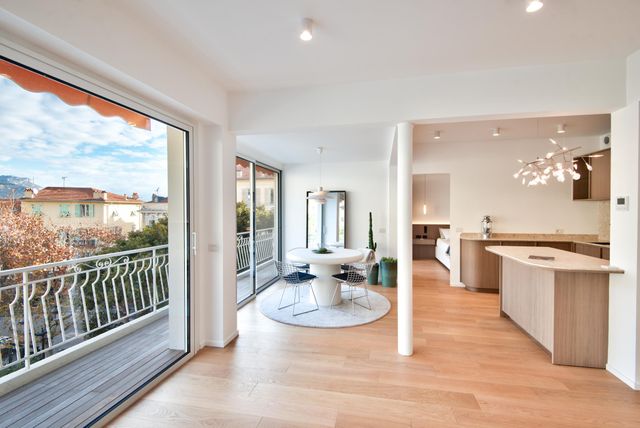 Appartement F3 à vendre - 3 pièces - 88.0 m2 - BEAULIEU SUR MER - 06 - PROVENCE-ALPES-COTE-D-AZUR - Century 21 Lafage Transactions