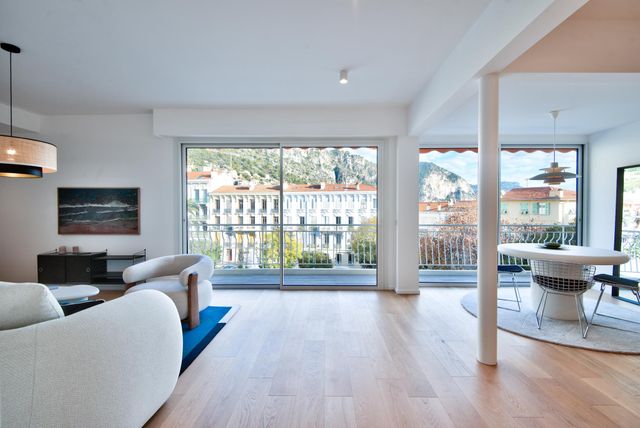 Appartement F3 à vendre - 3 pièces - 88.0 m2 - BEAULIEU SUR MER - 06 - PROVENCE-ALPES-COTE-D-AZUR - Century 21 Lafage Transactions