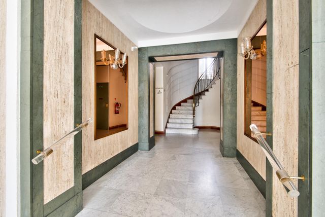 Appartement F3 à vendre - 3 pièces - 127.05 m2 - NICE - 06 - PROVENCE-ALPES-COTE-D-AZUR - Century 21 Lafage Transactions