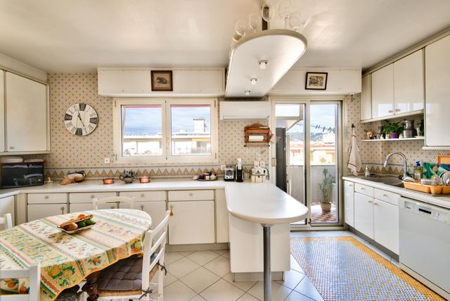 Appartement F3 à vendre - 3 pièces - 127.05 m2 - NICE - 06 - PROVENCE-ALPES-COTE-D-AZUR - Century 21 Lafage Transactions