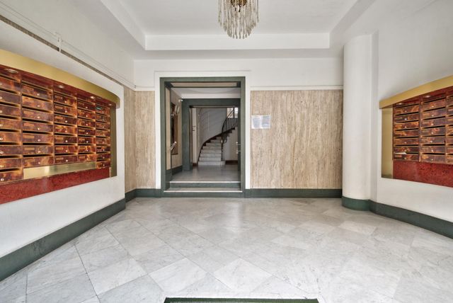 Appartement F3 à vendre - 3 pièces - 127.05 m2 - NICE - 06 - PROVENCE-ALPES-COTE-D-AZUR - Century 21 Lafage Transactions