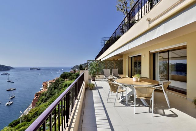 Appartement F3 à vendre - 3 pièces - 73.0 m2 - VILLEFRANCHE SUR MER - 06 - PROVENCE-ALPES-COTE-D-AZUR - Century 21 Lafage Transactions