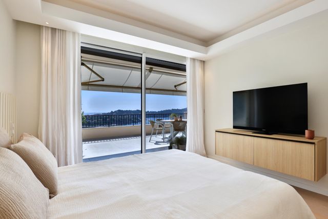 Appartement F3 à vendre - 3 pièces - 73.0 m2 - VILLEFRANCHE SUR MER - 06 - PROVENCE-ALPES-COTE-D-AZUR - Century 21 Lafage Transactions