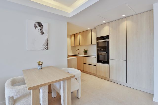 Appartement F3 à vendre - 3 pièces - 73.0 m2 - VILLEFRANCHE SUR MER - 06 - PROVENCE-ALPES-COTE-D-AZUR - Century 21 Lafage Transactions