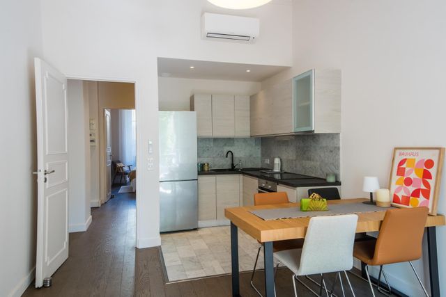 Appartement F2 à vendre - 2 pièces - 38.97 m2 - NICE - 06 - PROVENCE-ALPES-COTE-D-AZUR - Century 21 Lafage Transactions