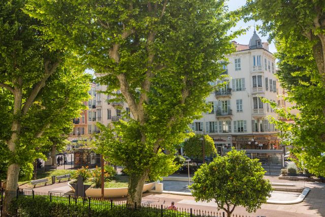 Appartement F2 à vendre - 2 pièces - 38.97 m2 - NICE - 06 - PROVENCE-ALPES-COTE-D-AZUR - Century 21 Lafage Transactions