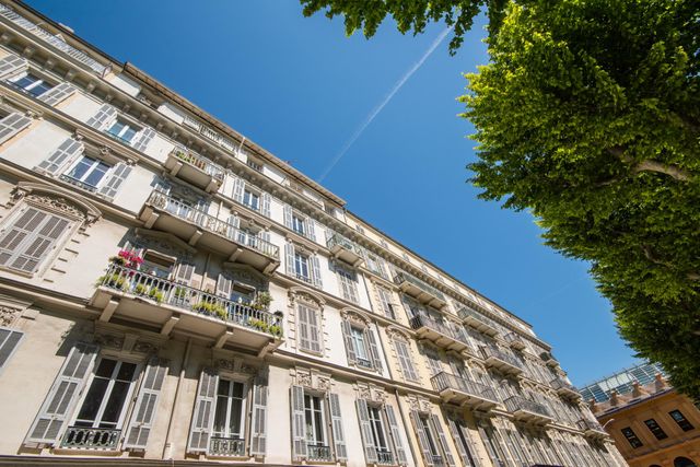 Appartement F2 à vendre - 2 pièces - 38.97 m2 - NICE - 06 - PROVENCE-ALPES-COTE-D-AZUR - Century 21 Lafage Transactions
