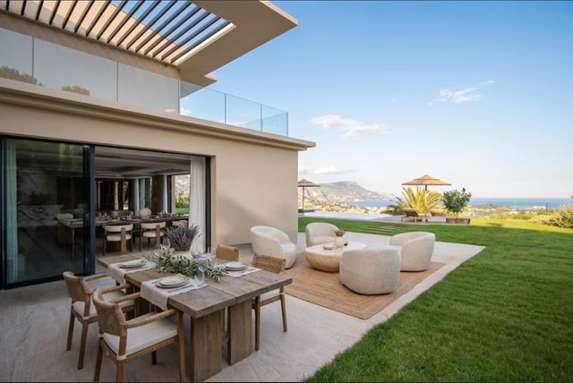 maison à vendre - 8 pièces - 430.0 m2 - NICE - 06 - PROVENCE-ALPES-COTE-D-AZUR - Century 21 Lafage Transactions