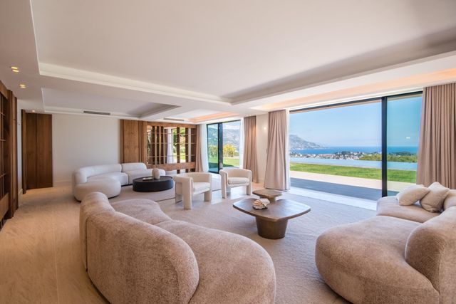 maison à vendre - 8 pièces - 430.0 m2 - NICE - 06 - PROVENCE-ALPES-COTE-D-AZUR - Century 21 Lafage Transactions