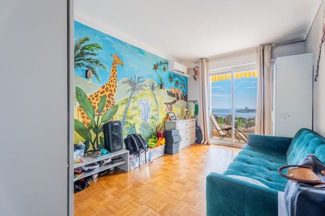 Appartement T3 à vendre - 3 pièces - 87.6 m2 - VILLEFRANCHE SUR MER - 06 - PROVENCE-ALPES-COTE-D-AZUR - Century 21 Lafage Transactions