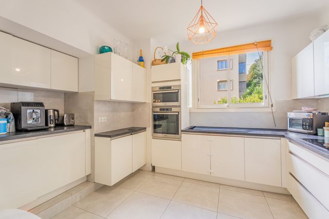 Appartement T3 à vendre - 3 pièces - 87.6 m2 - VILLEFRANCHE SUR MER - 06 - PROVENCE-ALPES-COTE-D-AZUR - Century 21 Lafage Transactions
