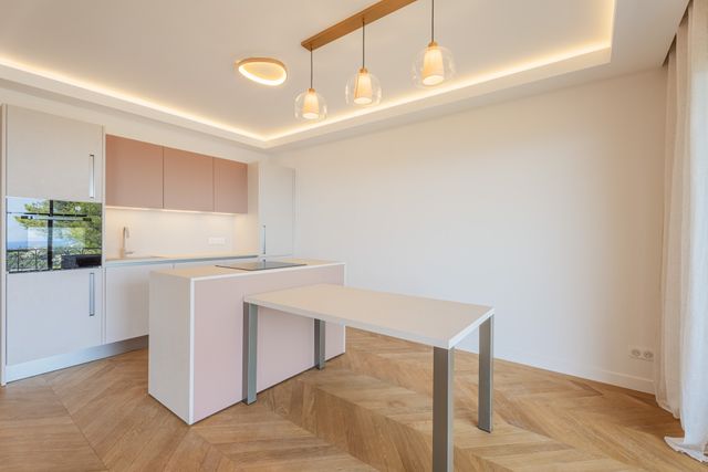 Appartement F3 à vendre - 3 pièces - 79.69 m2 - VILLEFRANCHE SUR MER - 06 - PROVENCE-ALPES-COTE-D-AZUR - Century 21 Lafage Transactions